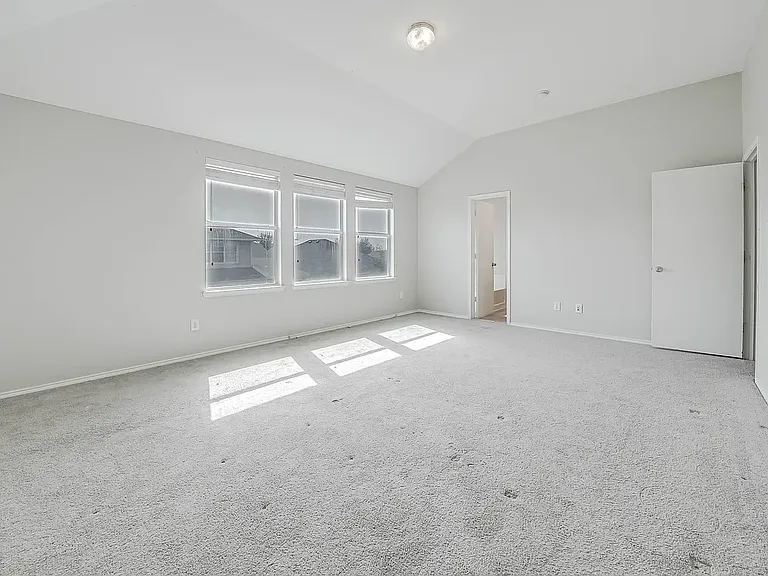 329 Highland Glen Dr — Photo 16
