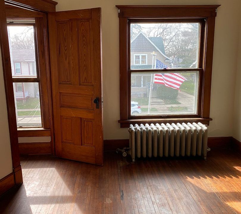 1st image of 526 Eisenhower Ave APT 2