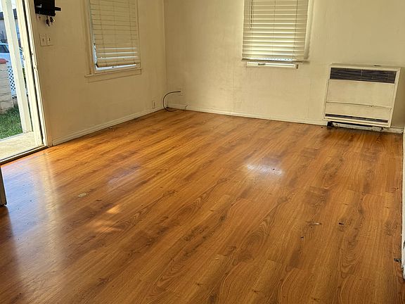 2nd image of 4819 Auburn Dr