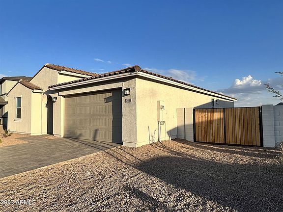 2nd image of 2055 E Brooklyn Dr