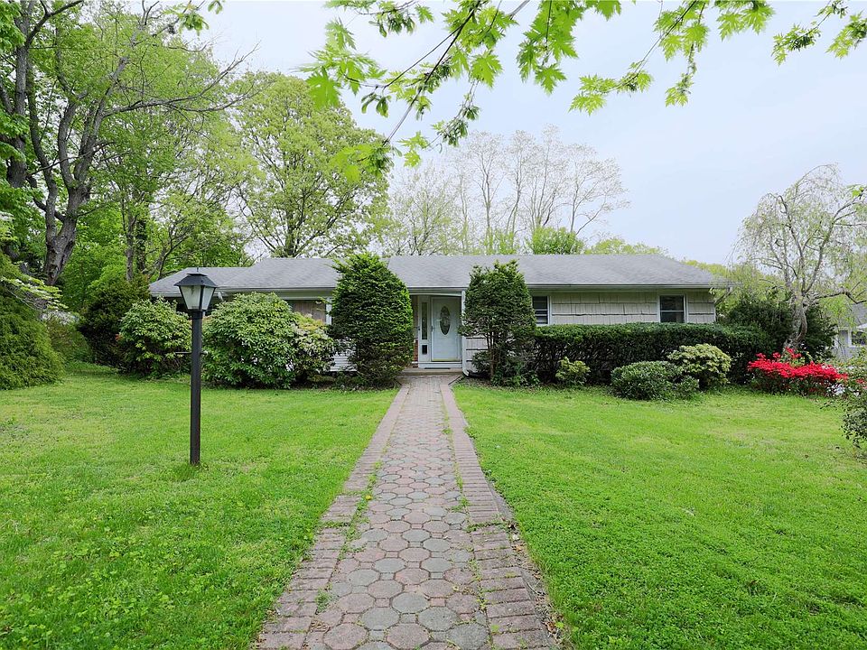 17 Storybook Lane, East Setauket, NY 11733 Zillow
