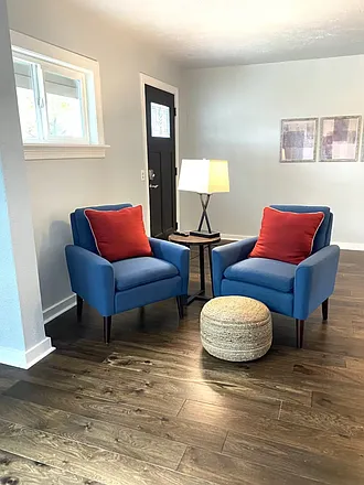 4 bed, 2.0 bath, 1400 sqft, $2,995 — Photo 3