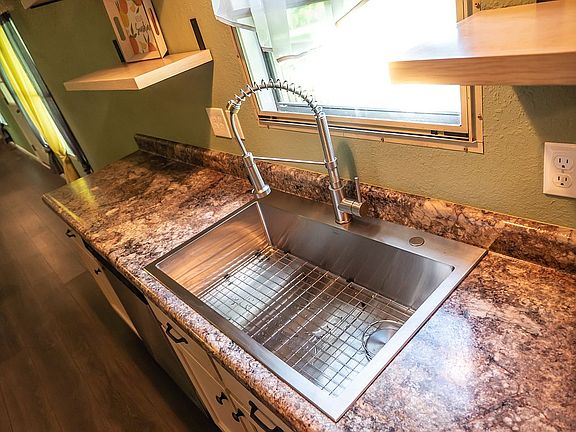 Also includes dishwasher 