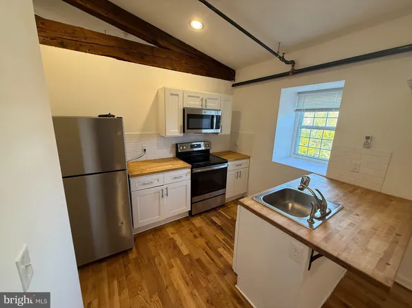 200 W Marshall St APT 4, Norristown, PA 19401