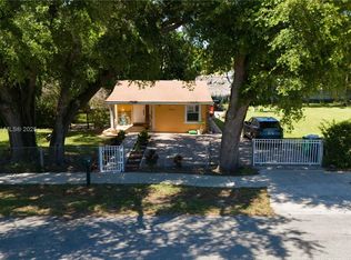 2081 NW 104th St, Miami, FL 33147