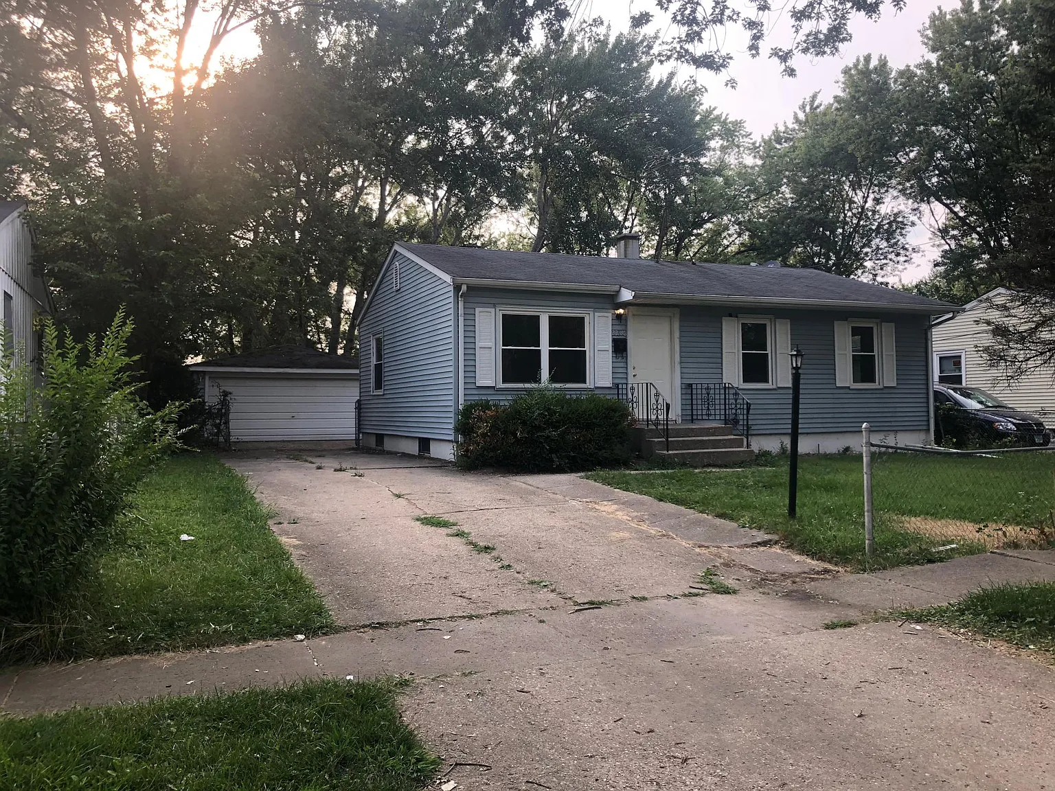 22336 Yates Ave photo 1