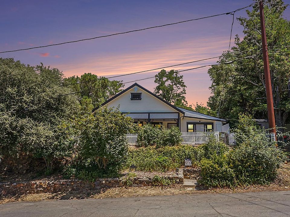 1st image of 2020 3rd St