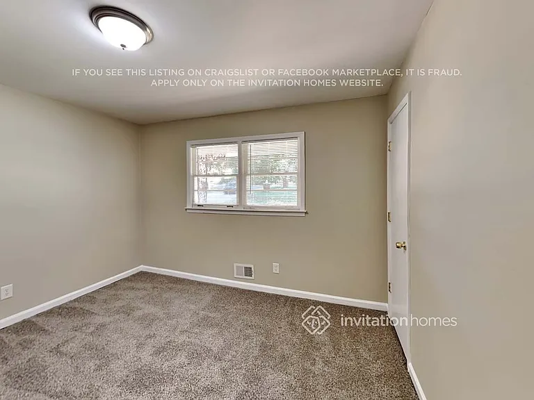 1557 Virginia Pl — Photo 12