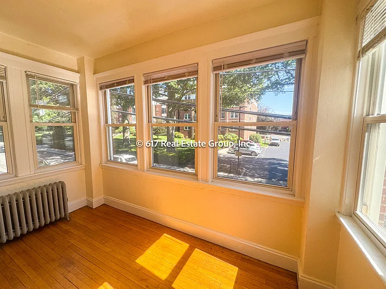 11 Melvin Ave #5 — Photo 2