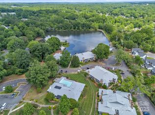 5839 Harris Grove Ln, Charlotte, NC 28212