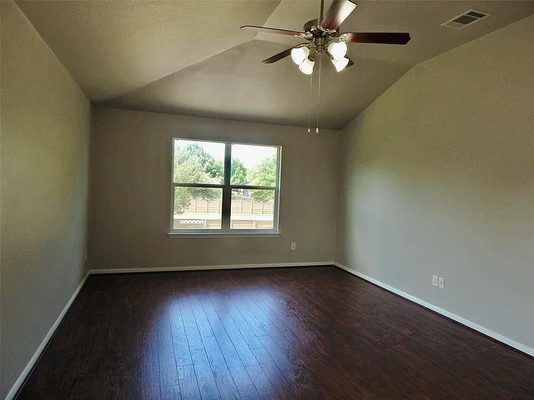1110 Willowbrook Dr — Photo 14