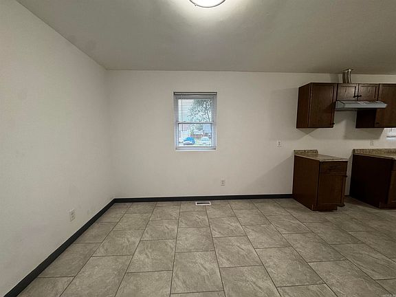 2nd image of 628 Hodges St