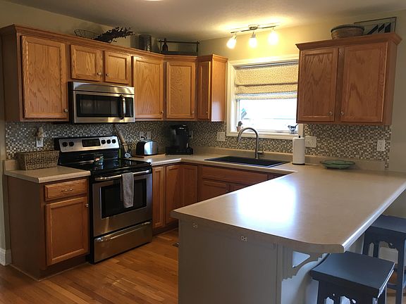 4th image of 2318 Clayton Dr