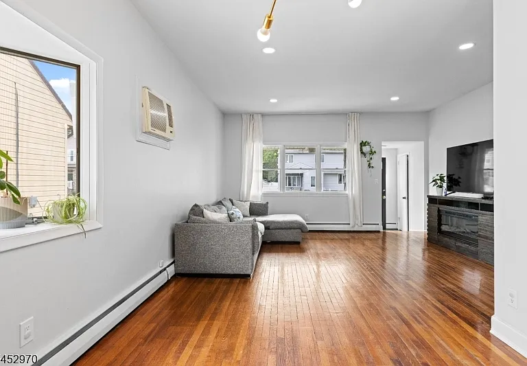 90 Maryknoll Rd — Photo 1