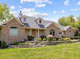6105 Tomlinson Dr, McHenry, IL 60050