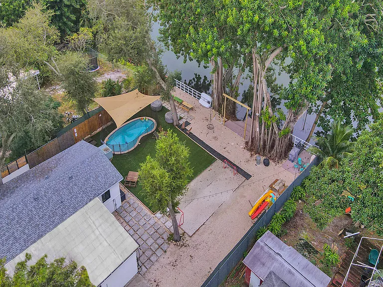 4030 SW 33rd St — Photo 49
