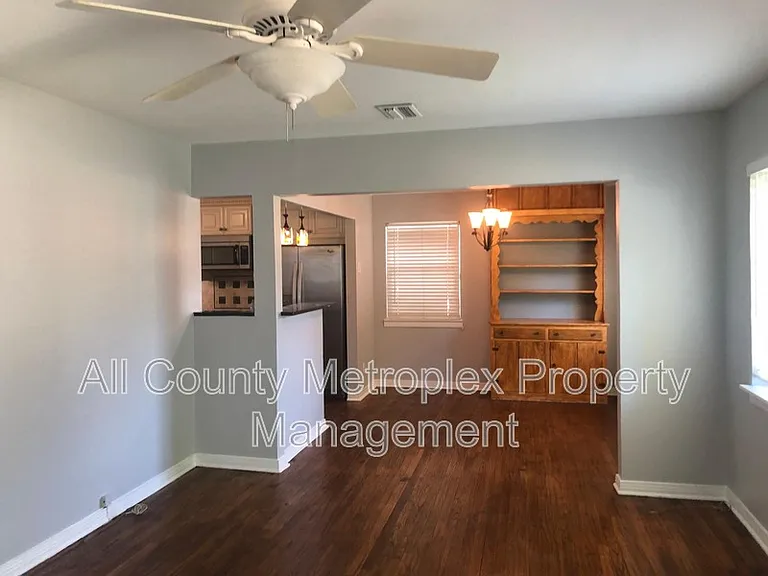 3984 Park Ln — Photo 6