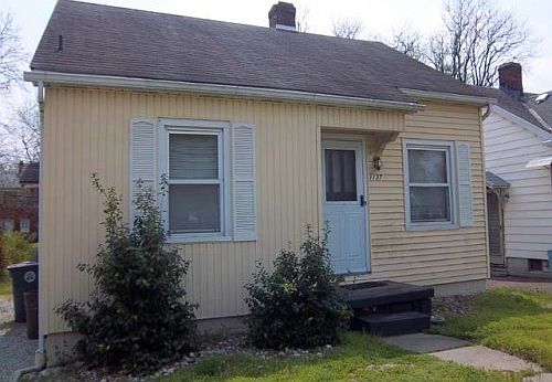 1st image of 1137 E Gum St