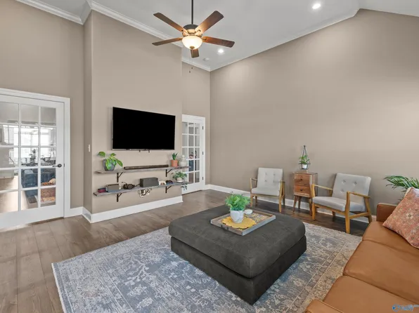 26149 Woodfield Dr, Athens, AL 35613