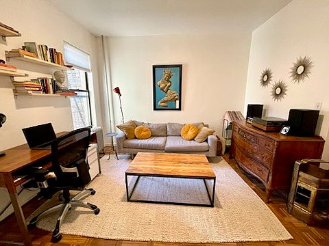 2nd image of 392 1st St #11