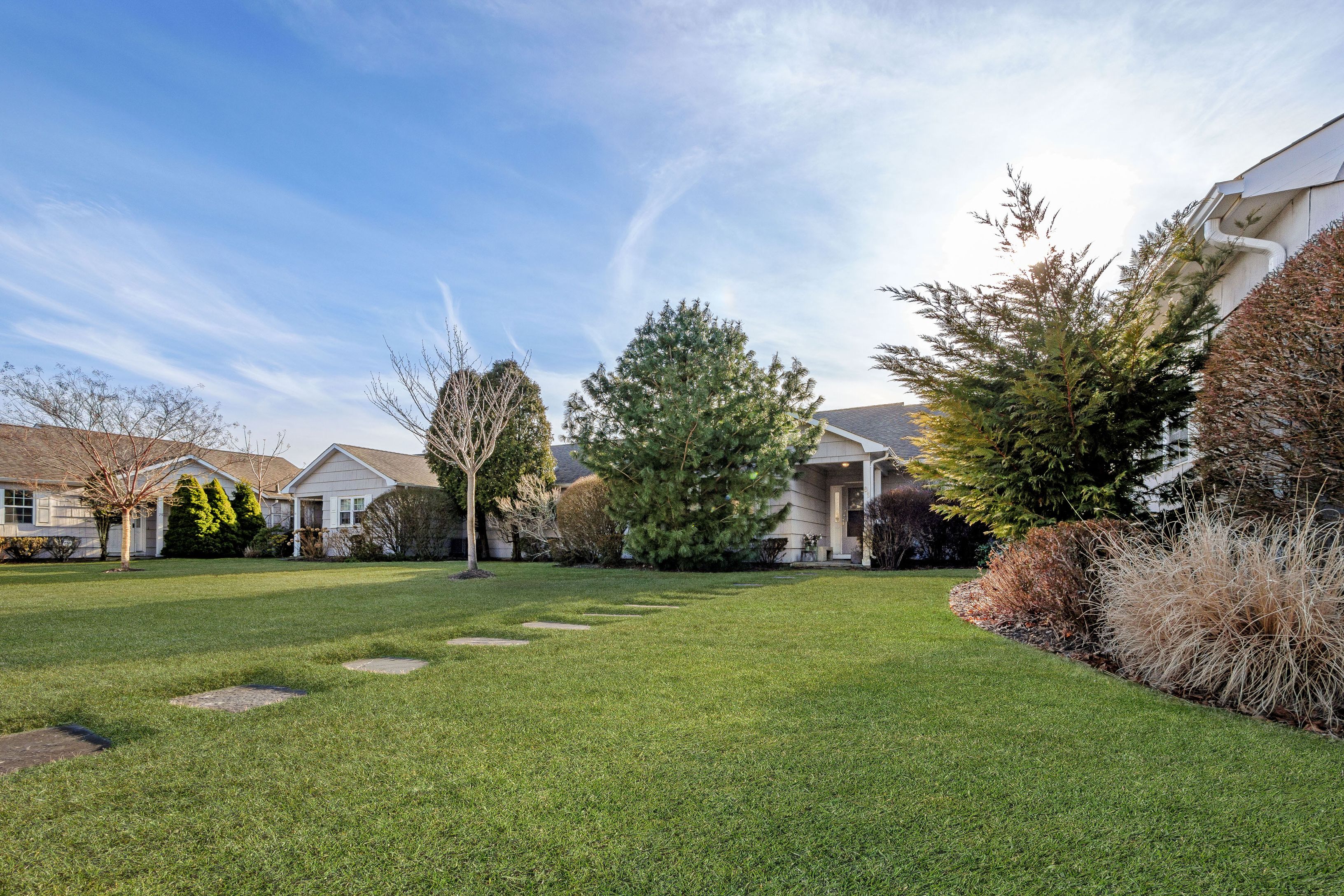 85 Saint Andrews Cir, Southampton, NY 11968 Out East