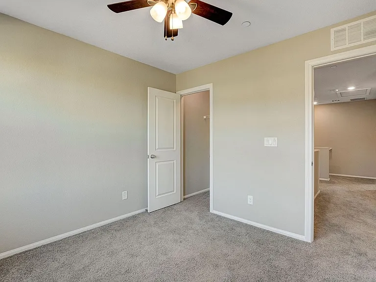 2806 Alenga St — Photo 30