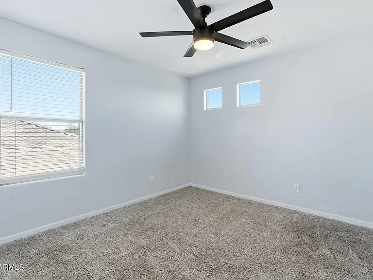 11402 W Alvarado Rd — Photo 38