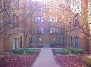 1315 W Addison St APT 1B, Chicago, IL 60613