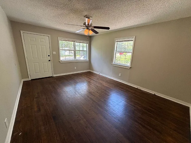 2059 Hillsborough St — Photo 3