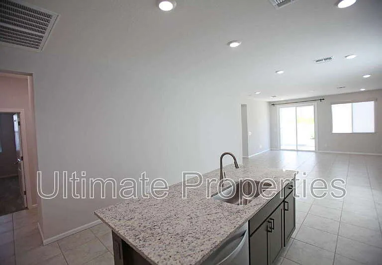 18182 W Poston Dr — Photo 8