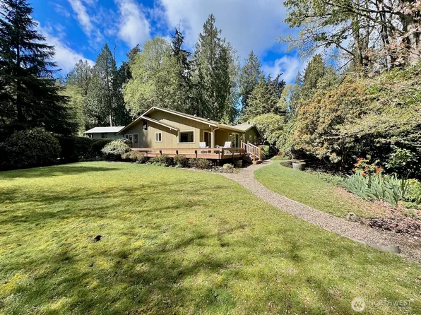 15670 Euclid Avenue NE, Bainbridge Island, WA 98110