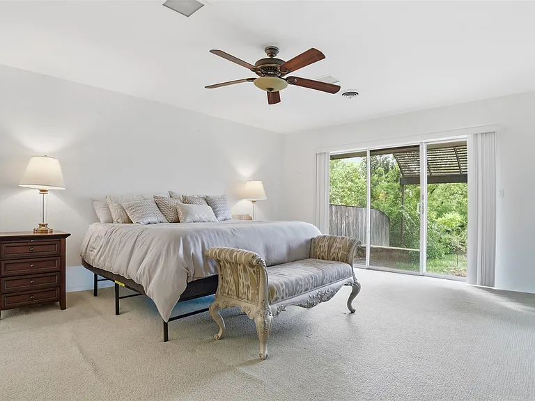 6808 Mesa Dr — Photo 8