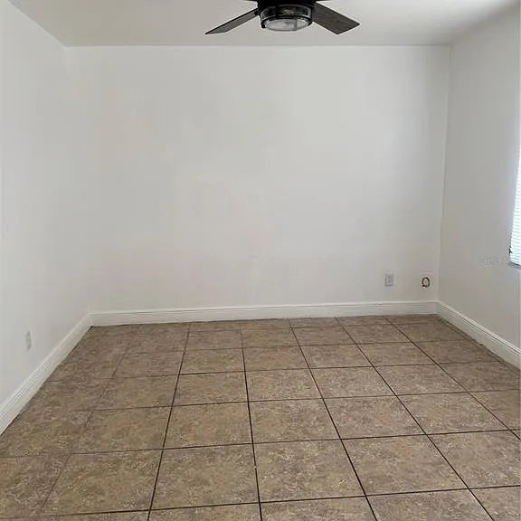 930 Emerald Dr — Photo 6