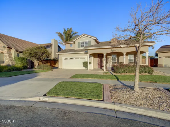 2630 Calderon Dr, Santa Maria, CA 93455