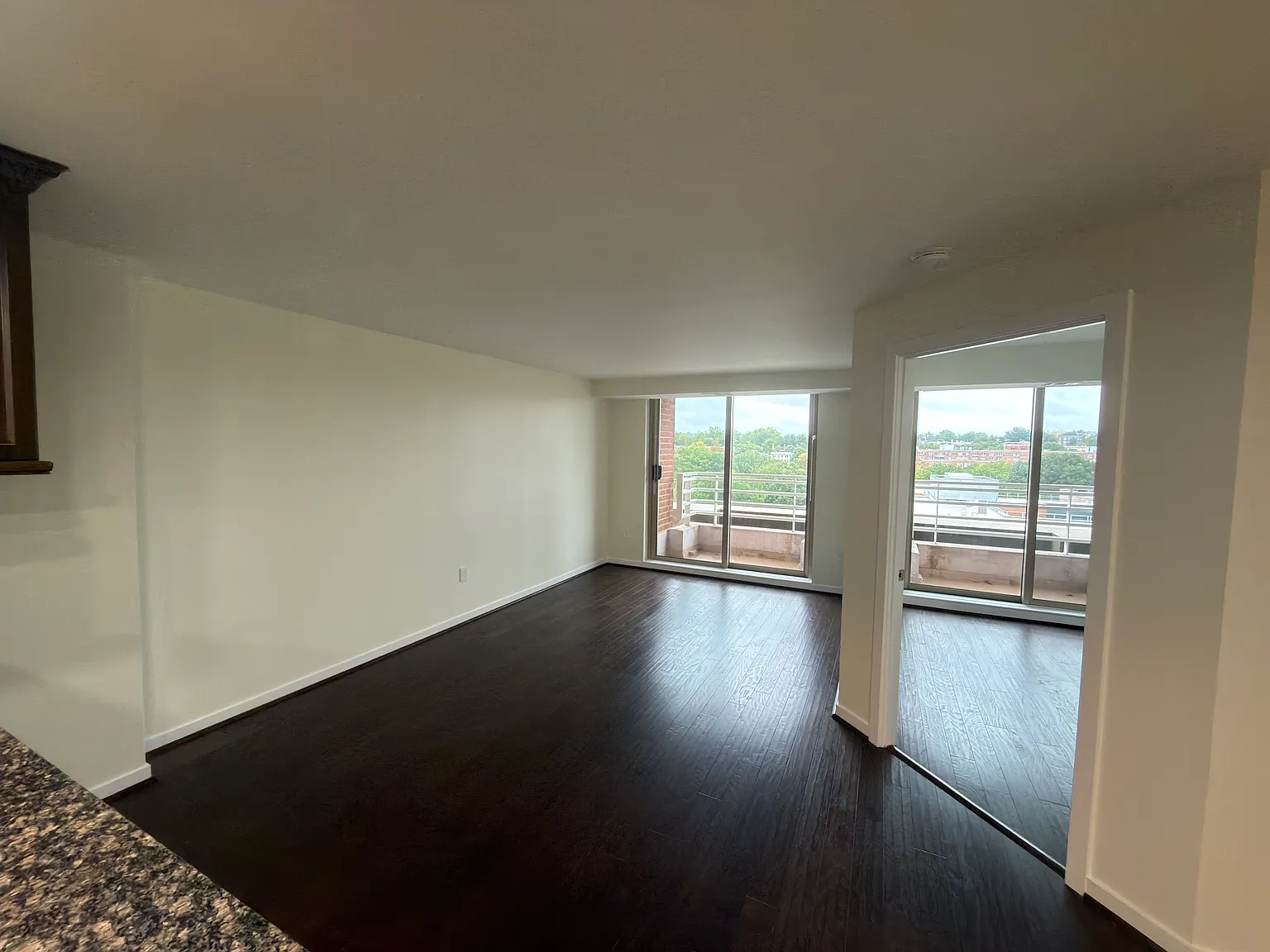 2 bed, 900 sqft, $2,950 — Photo 1