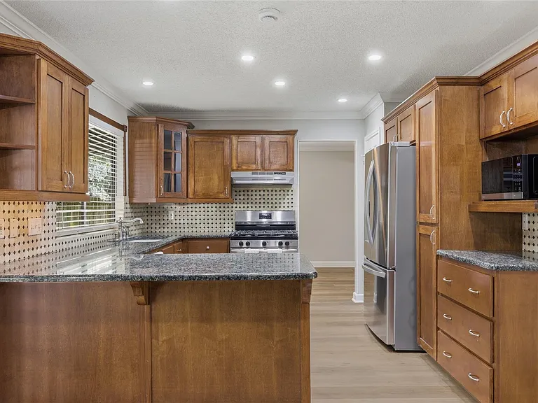 11604 Buttonwood Dr — Photo 8