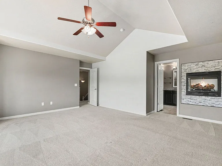 2721 Bridle Dr — Photo 14