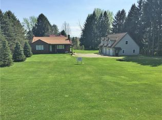 1794 E Poland Rd, New Castle, PA 16102