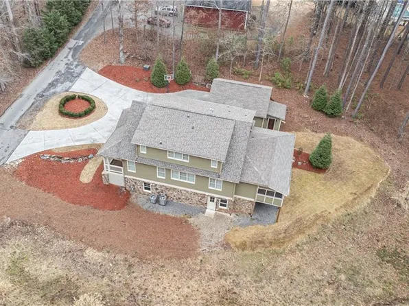 151 Cherokee Point Dr, Canton, GA 30114