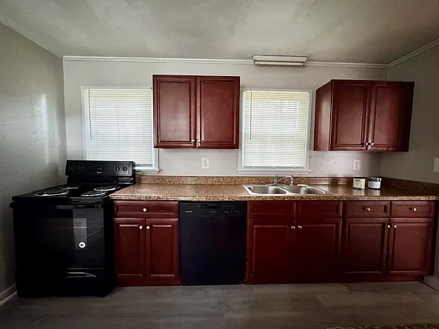 1685 Upper River Rd — Photo 6