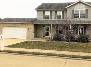 70 Whistling Straits Dr, Highland, IL 62249