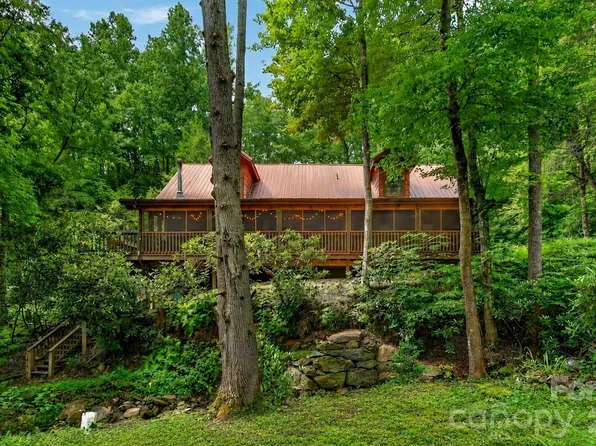664 Paxton Creek Rd, Marion, NC 28752