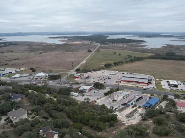 1061 Cougar Dr, Canyon Lake, TX 78133