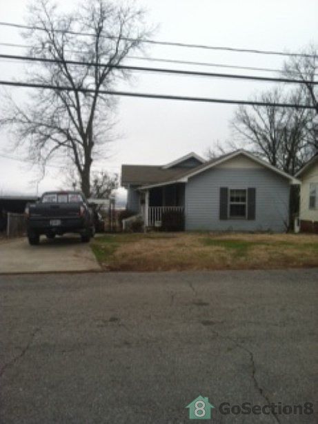 2nd image of 2152 Hill Dr