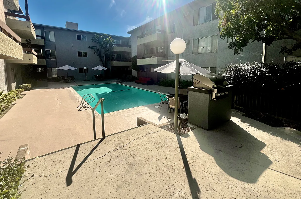 Building Photo - Ridgegate Apartments