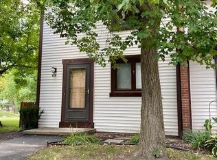 156 Charlesgate Cir, East Amherst, NY 14051