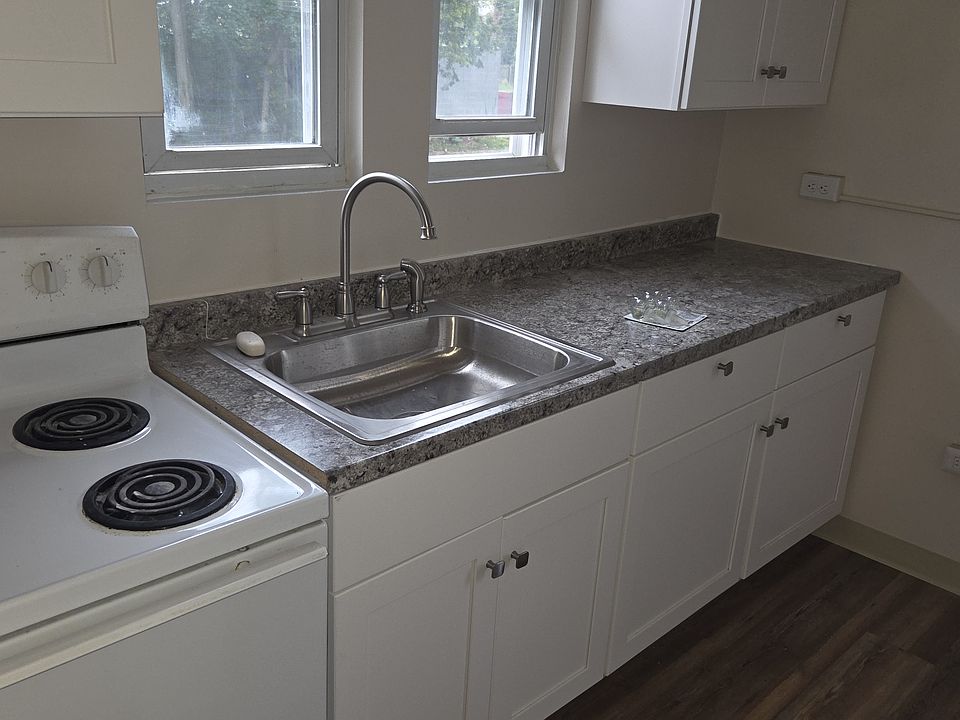 1st image of 139 Summit Ave #5