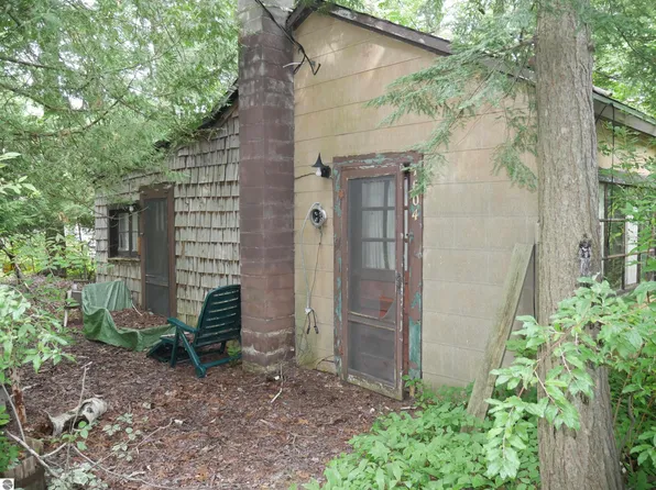 7604 Spruce St, Hale, MI 48739