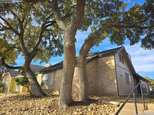 8415 Cranberry Hl #2, San Antonio, TX 78254