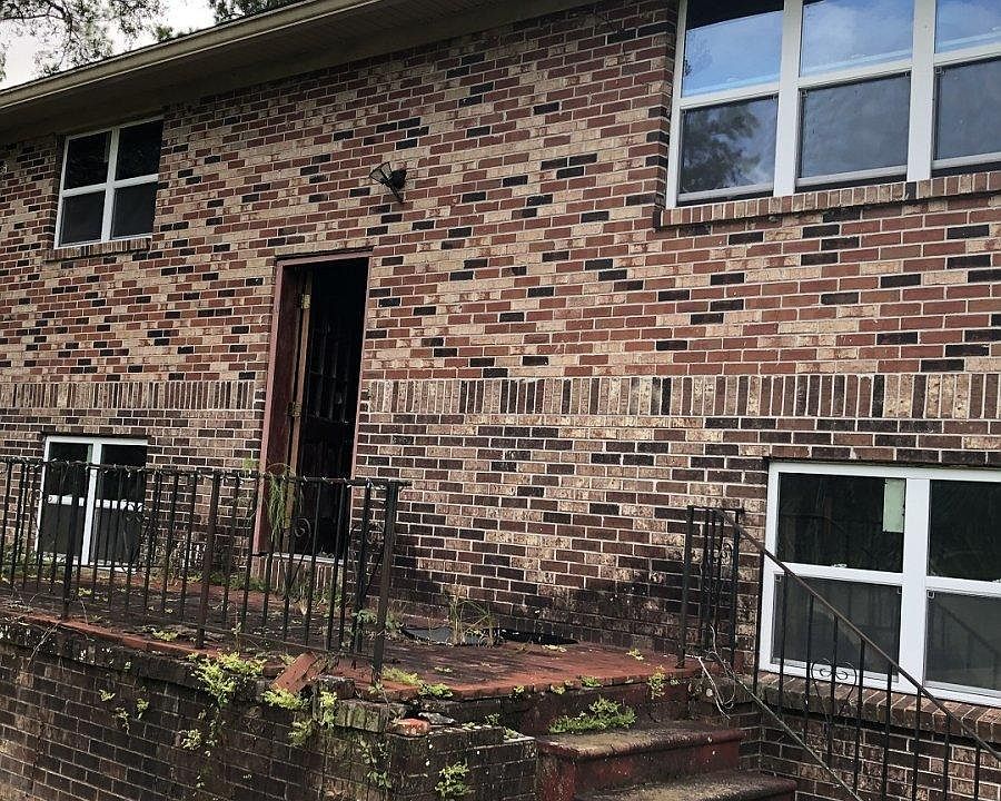 1st image of 4121 Saunders Dr